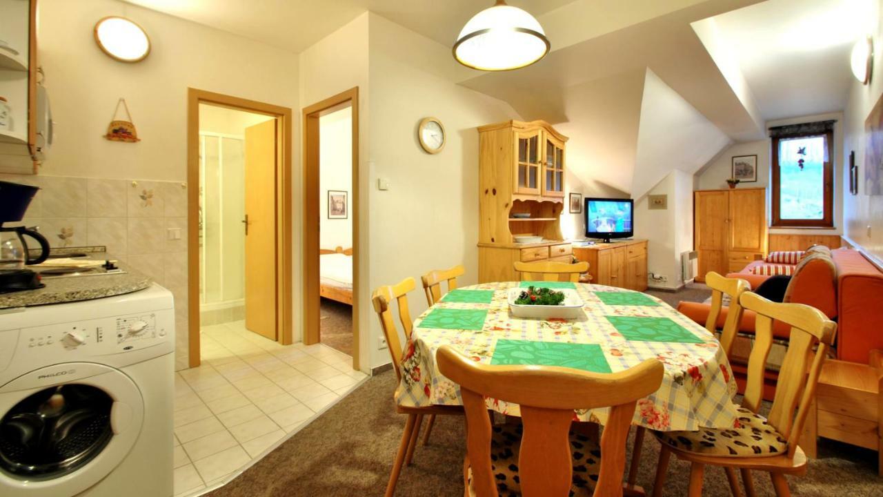 Ski - Apartment Рокитнице над Ийзероу Екстериор снимка