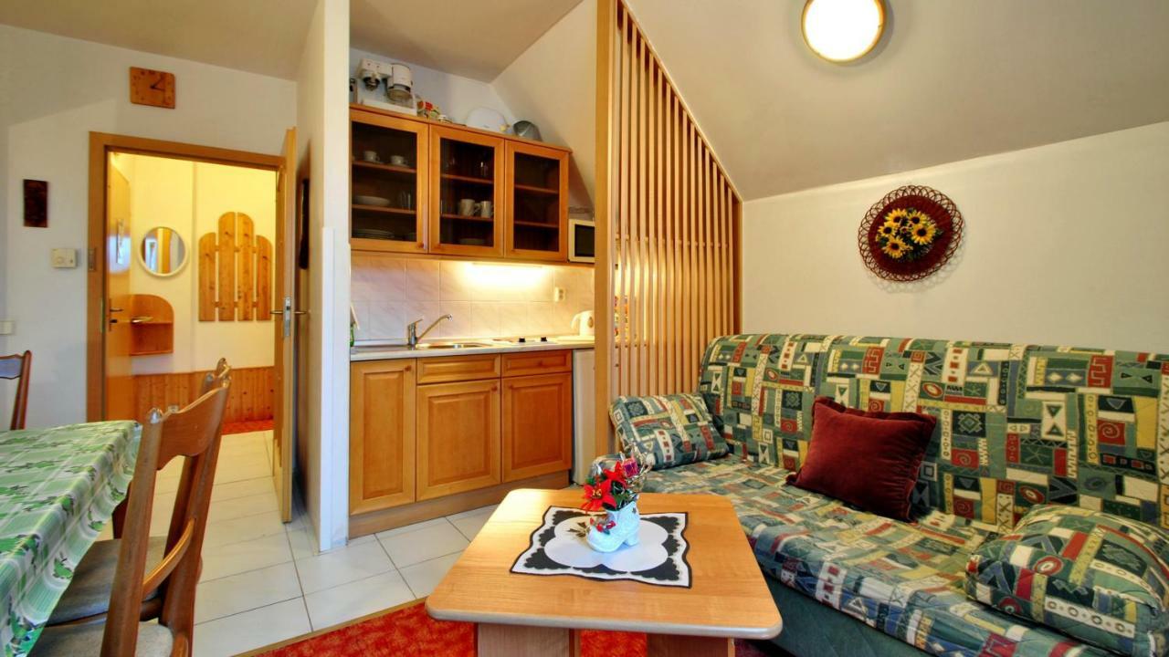 Ski - Apartment Рокитнице над Ийзероу Екстериор снимка